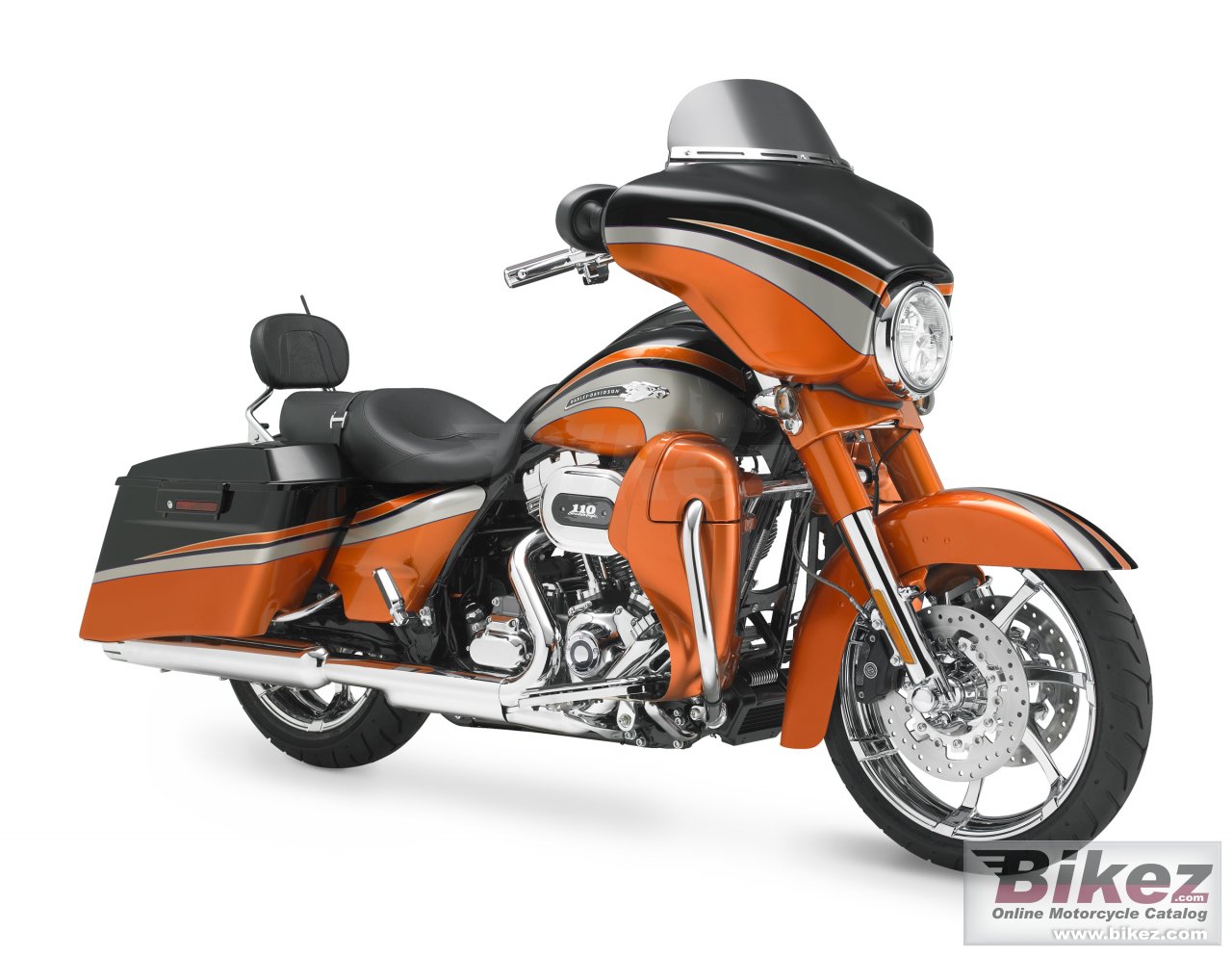 Big Harley-Davidson flhxse2 cvo street glide picture and wallpaper from Bikez.com